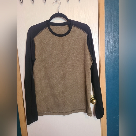 516 🎃lululemon Men's Black and Brown Long Sleeve Shirt - Picture 1 of 2